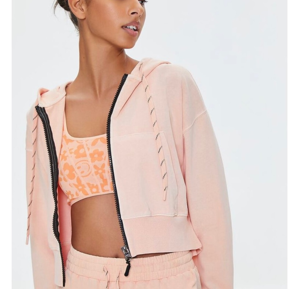 Forever 21 peach/ pink small cropped hoodie